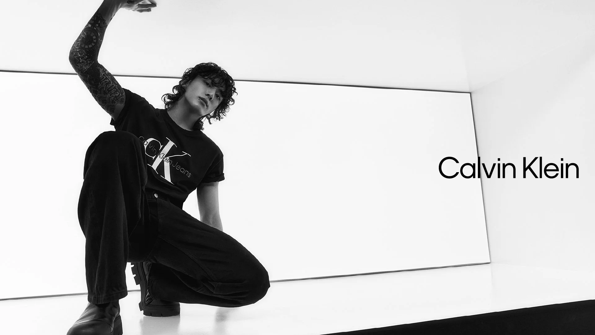 Calvin klein trinoma sales